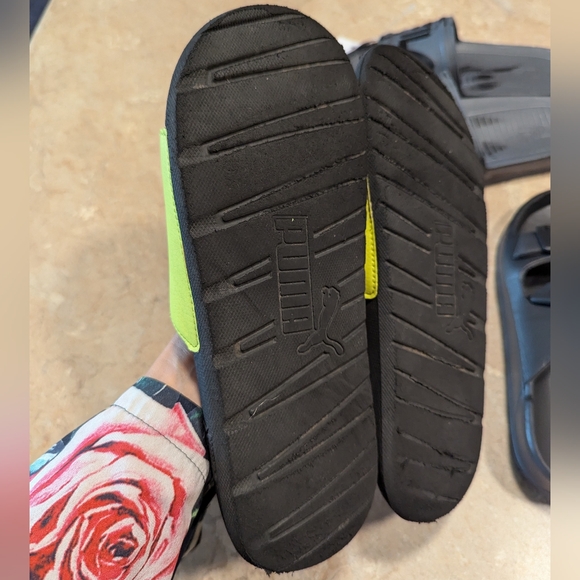 Boys Slides size 7 lot - Picture 16 of 16